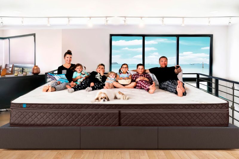 Почему кровать King-size 180x200 – идеальный выбор для общего сна с детьми 👑👨‍👩‍👧‍👦