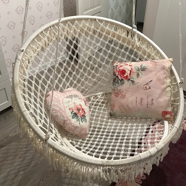 Детальний показ вузлів макраме при виготовленні підвісного крісла своїми руками.