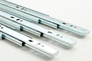 Практичні поради щодо вибору матеріалів для виготовлення меблів
